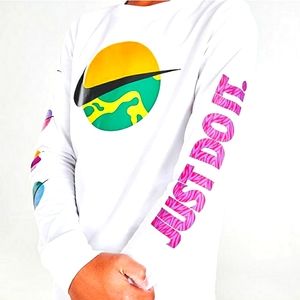 Nike Sportswear Big Kids L Boys Long Sleeve T-Shirt